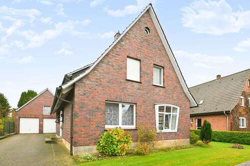 Foto - Haus zum Kaufen in Bersenbrück 330.000,00 € 260 m²