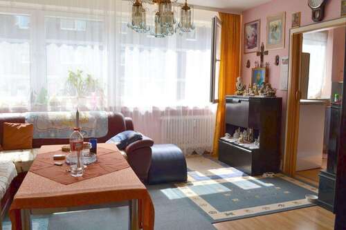 Foto - Wohnung zum Kaufen in Düsseldorf 215.000,00 € 76 m²