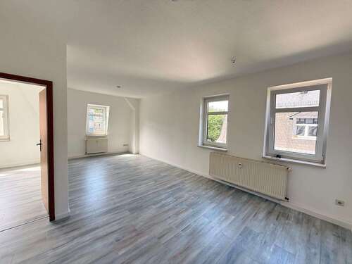 Foto - Wohnung zum Mieten in Oelsnitz 320,00 € 58 m²