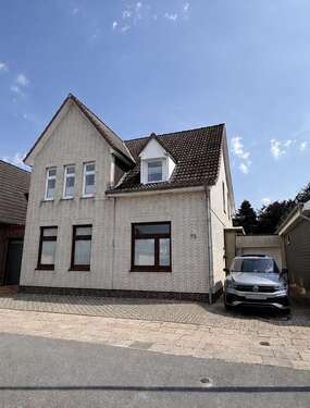 Foto - Haus zum Kaufen in Heide 329.000,00 € 161.9 m²