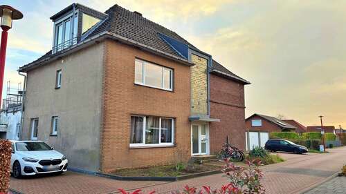 Foto - Haus zum Kaufen in Emmerich am Rhein 429.000,00 € 350 m²