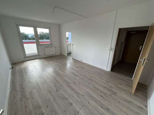 Foto - Wohnung zum Mieten in Magdeburg 254,00 € 33.86 m²