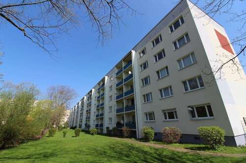 Foto - Wohnung zum Mieten in Halle (Saale) 331,00 € 50.86 m²
