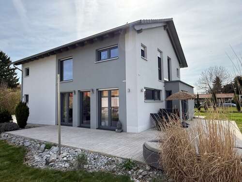 Foto - Haus zum Kaufen in Friedland 482.000,00 € 166 m²