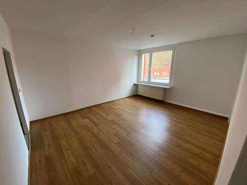 Foto - Wohnung zum Mieten in Suhl 379,19 € 54.33 m²