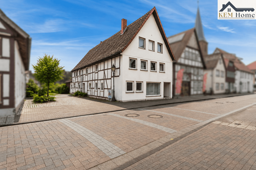 Foto - Haus zum Kaufen in Lügde 85.000,00 € 250 m²
