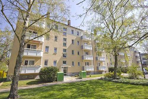 Foto - Wohnung zum Mieten in Halle (Saale) 429,00 € 48.73 m²