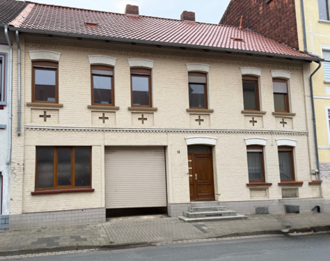 Foto - Haus zum Kaufen in Schöningen 133.000,00 € 313 m²