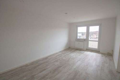 Foto - Wohnung zum Mieten in Halle (Saale) 344,00 € 68.63 m²
