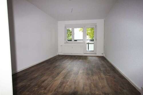 Foto - Wohnung zum Mieten in Halle (Saale) 323,00 € 59.73 m²