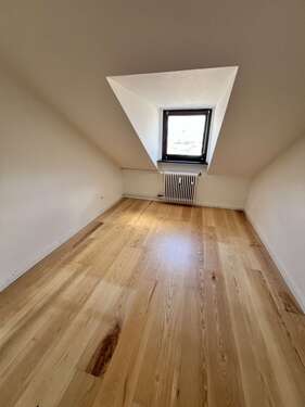 Foto - Wohnung zum Mieten in Bockenheim 370,00 € 15 m²