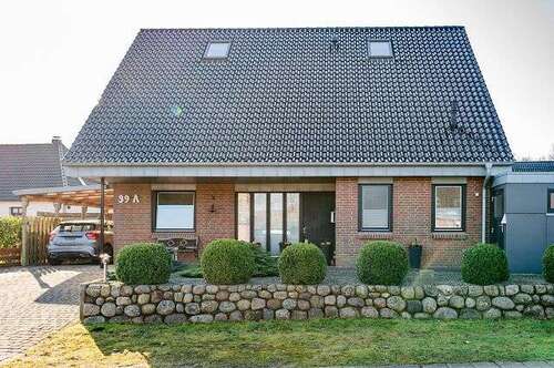 Foto - Haus zum Kaufen in Wees 315.000,00 € 133 m²