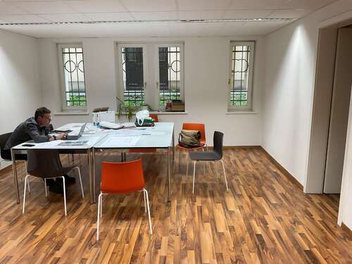 Foto - Büro in Leipzig 500,00 € 63 m² - 500,00&nbsp;EUR Kaltmiete, ca.&nbsp; 63,00&nbsp;m&sup2;
