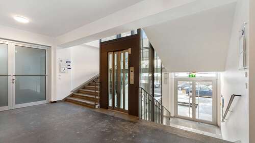 Foto - Büro in München 816,00 € 18 m² - 816,00&nbsp;EUR Kaltmiete, ca.&nbsp; 18,00&nbsp;m&sup2;