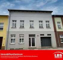 Haus zum Kaufen in Malchin 130.000,00 € 141 m²