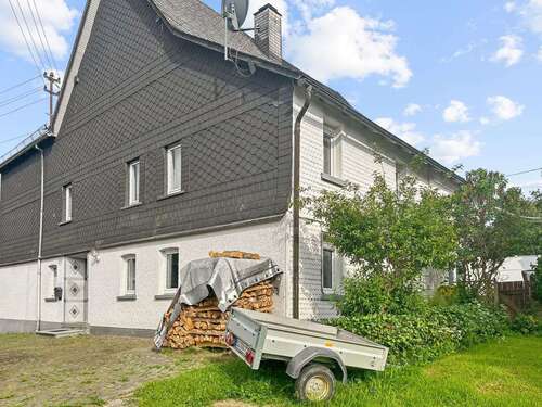 Foto - Haus zum Kaufen in Hilchenbach 105.000,00 € 100 m²