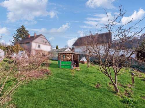 Foto - Haus zum Kaufen in Hausen 130.000,00 € 200 m²