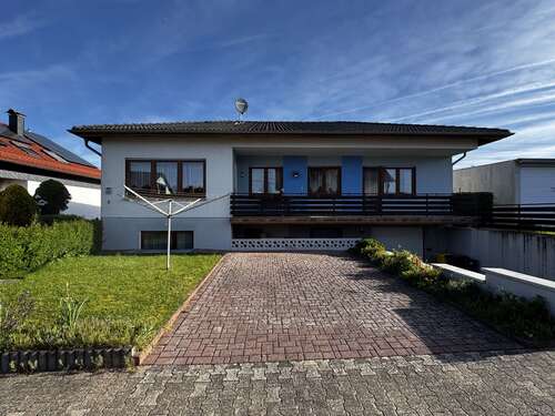 Foto - Haus zum Kaufen in Holzappel 269.000,00 € 143 m²