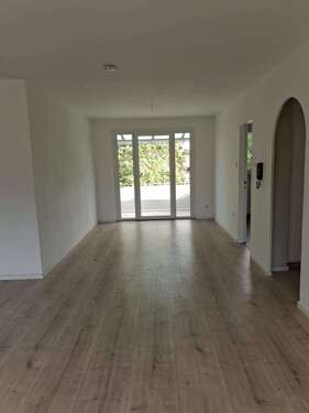 Foto - Wohnung zum Mieten in Feldkirchen-Mitterharthausen 820,00 € 113.86 m²