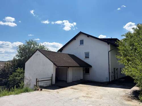 Foto - Haus zum Kaufen in Regen 250.000,00 € 346 m²