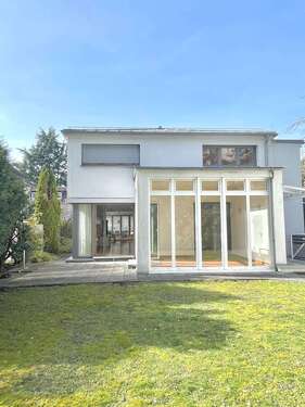 Foto - Haus zum Kaufen in Frankfurt 980.000,00 € 313.43 m²