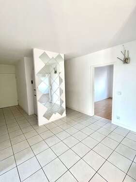 Foto - Wohnung zum Kaufen in Frankfurt 180.000,00 € 77 m²