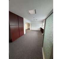 Büro in Hemer 225,00 € 40 m² - 225,00&nbsp;EUR Kaltmiete, ca.&nbsp; 40,00&nbsp;m&sup2; in Hemer (PLZ: 58675)