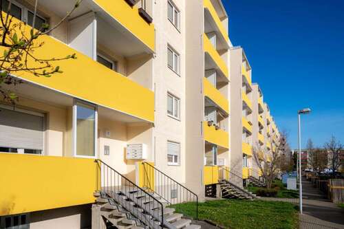 Foto - Wohnung zum Mieten in Halle (Saale) 330,00 € 56.65 m²