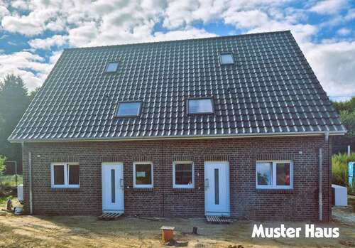 Foto - Haus zum Kaufen in Schwarzenbek 399.900,00 € 100 m²