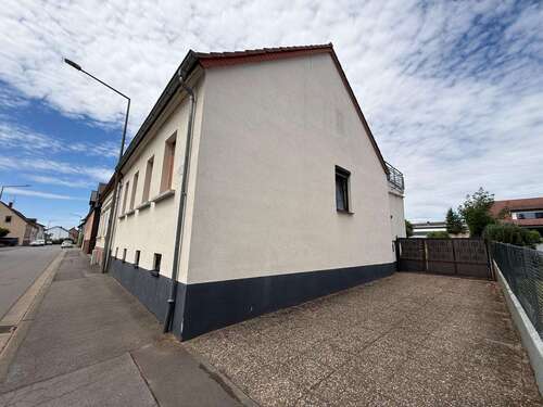 Foto - Haus zum Kaufen in Homburg 229.000,00 € 120 m²
