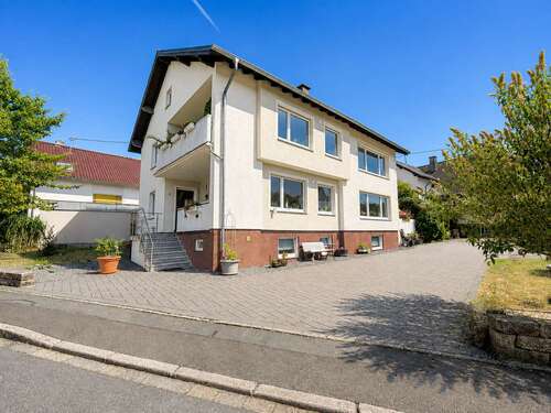 Foto - Haus zum Kaufen in Daun Waldkönigen 318.000,00 € 275 m²