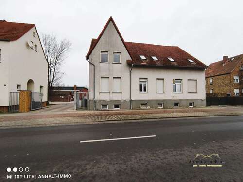 Foto - Wohnung zum Mieten in Raguhn 330,00 € 55 m²