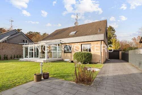 Foto - Haus zum Mieten in Rösrath 2.600,00 € 180 m²