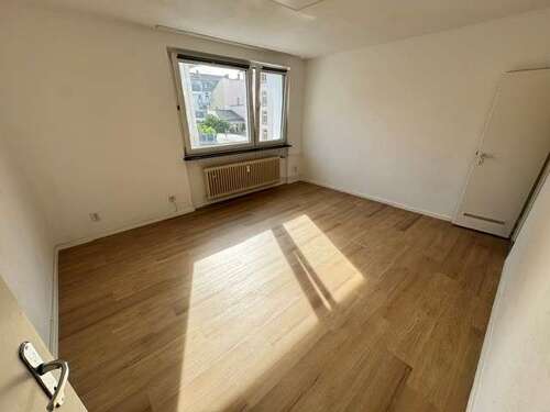 Foto - Wohnung zum Mieten in Frankfurt 625,00 € 24.26 m²
