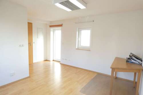 Foto - Wohnung zum Mieten in Rödental 250,00 € 20 m²