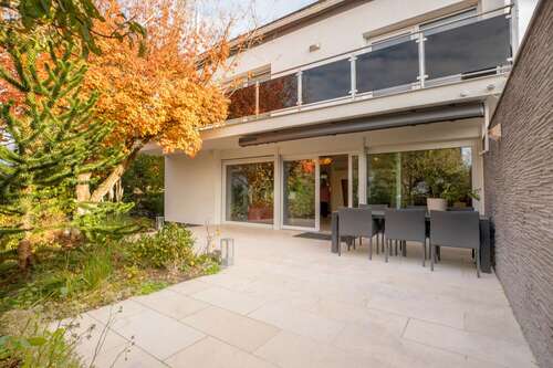 Foto - Haus zum Kaufen in Dreieich Götzenhain 1.450.000,00 € 378 m²