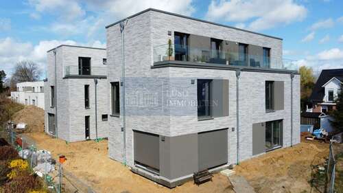 Foto - Haus zum Mieten in Wedel 2.850,00 € 135 m²