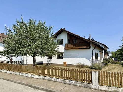 Foto - Haus zum Kaufen in Vöhringen 450.000,00 € 147.08 m²