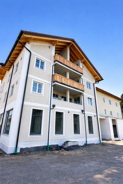 Foto - Wohnung zum Mieten in Siegsdorf 1.031,00 € 72.56 m²