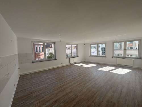 Foto - Wohnung zum Mieten in Kaisersalutern 690,00 € 102 m²
