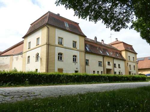 Foto - Haus zum Kaufen in Unterschwaningen 212.500,00 € 135 m²
