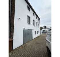 Halle in Bergisch Gladbach 950,00 € 135 m²