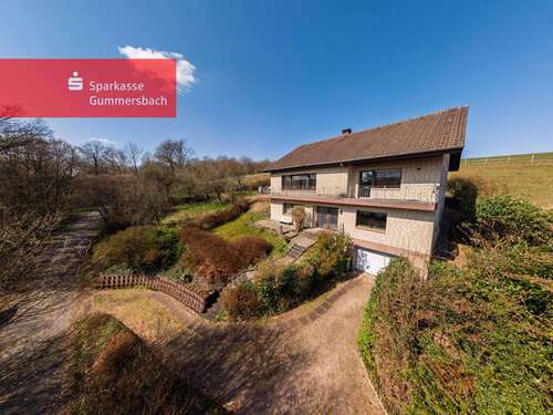 Foto - Haus zum Kaufen in Reichshof 399.000,00 € 305.87 m²