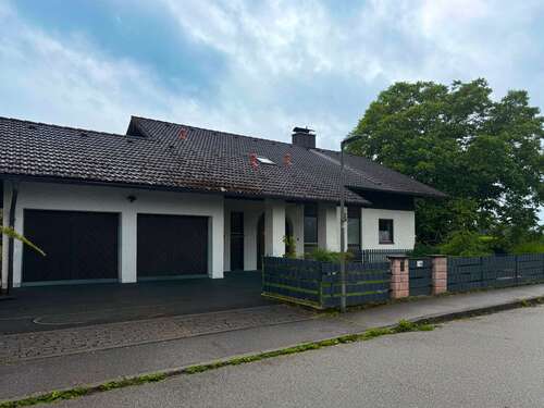 Foto - Haus zum Kaufen in Waldkraiburg 615.000,00 € 153 m²