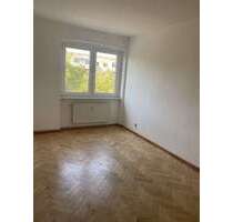 Wohnung zum Mieten in Dessau 275,00 € 68 m²
