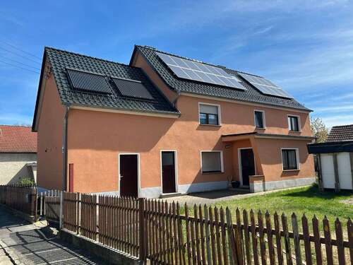 Foto - Haus zum Kaufen in Schönfeld 247.000,00 € 207.34 m²