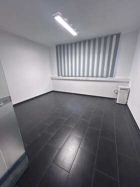 Foto - Büro in Osthofen 1.564,00 € 130.4 m²