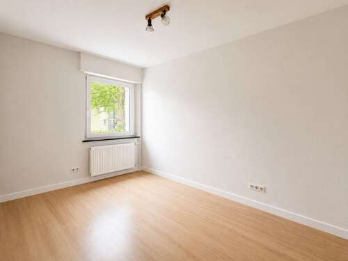 Foto - Wohnung zum Mieten in Nieder-Eschbach 450,00 € 80 m²
