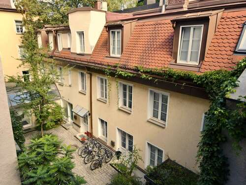 Foto - Haus zum Kaufen in München 2.150.000,00 € 250 m²