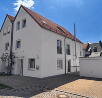 Haus zum Mieten in Friedberg 2.150,00 € 185 m²